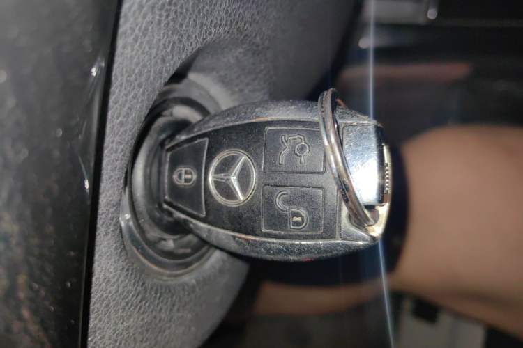 Used Mercedes-Benz E-Class 2011 E 260 L CGI Fashion Model Vehicle Key