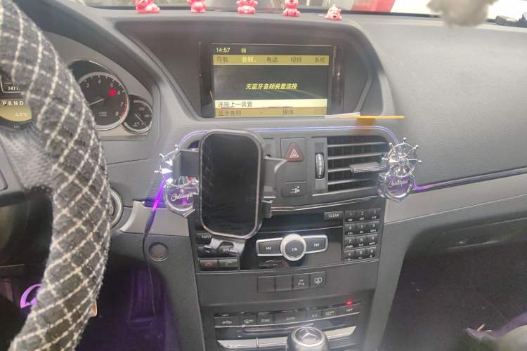 Used Mercedes-Benz E-Class 2011 E 260 CGI Coupe Audio And AC Panel