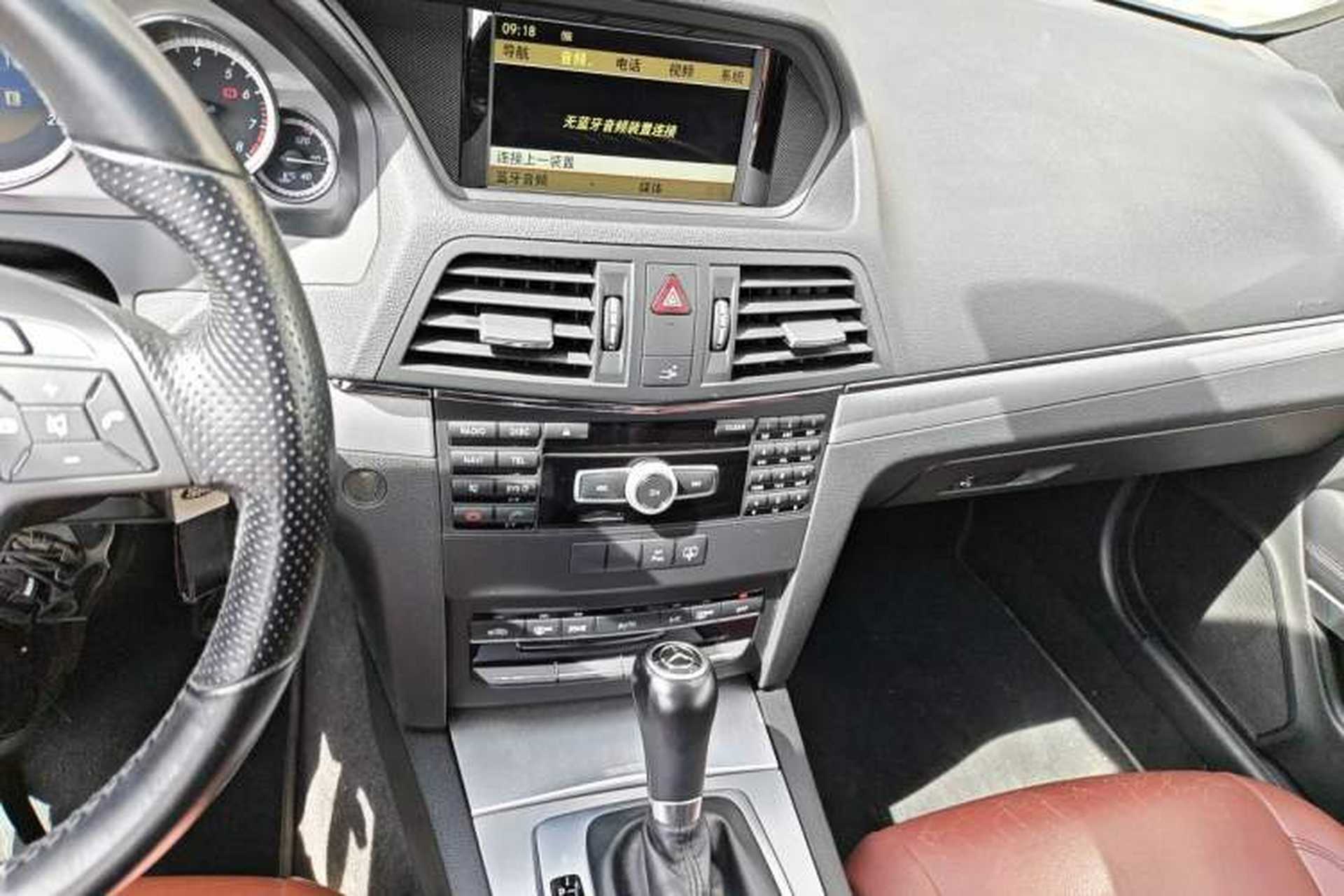 Used Mercedes-Benz E-Class 2011 E 260 CGI Coupe Audio And AC Panel
