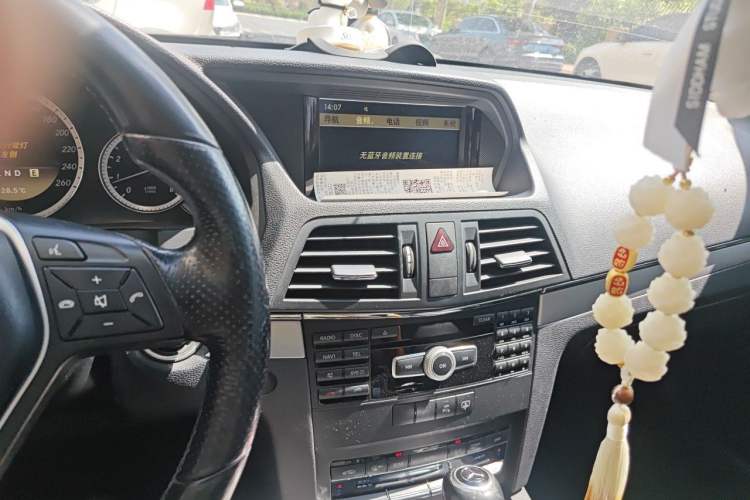 Used Mercedes-Benz E-Class 2011 E 260 CGI Coupe Audio And AC Panel