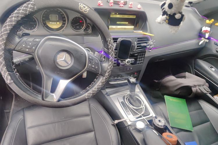 Used Mercedes-Benz E-Class 2011 E 260 CGI Coupe Center Console