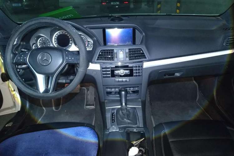 Used Mercedes-Benz E-Class 2011 E 260 CGI Coupe Center Console