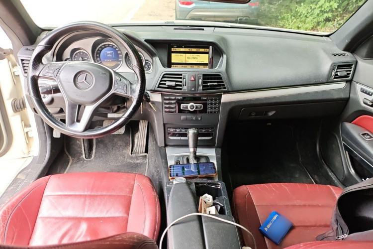 Used Mercedes-Benz E-Class 2011 E 260 CGI Coupe Center Console