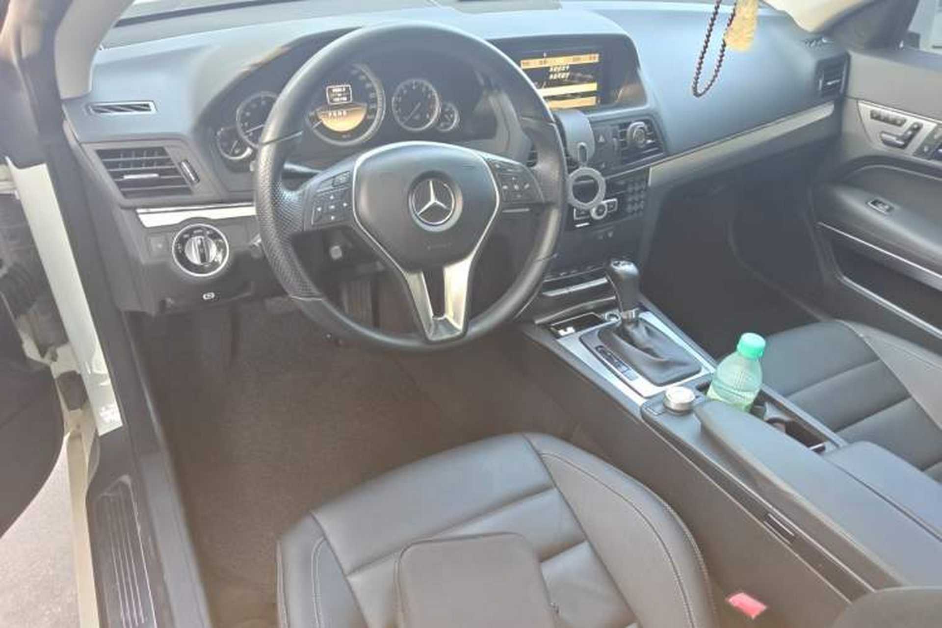 Used Mercedes-Benz E-Class 2011 E 260 CGI Coupe Center Console