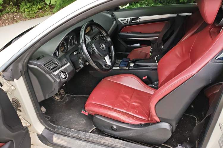 Used Mercedes-Benz E-Class 2011 E 260 CGI Coupe Driver Seat