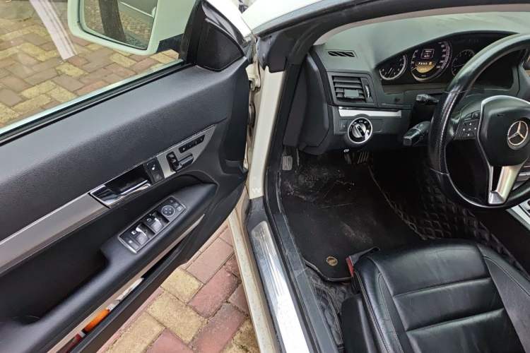 Used Mercedes-Benz E-Class 2011 E 260 CGI Coupe Driver Seat