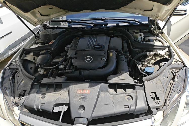 Used Mercedes-Benz E-Class 2011 E 260 CGI Coupe Engine Bay