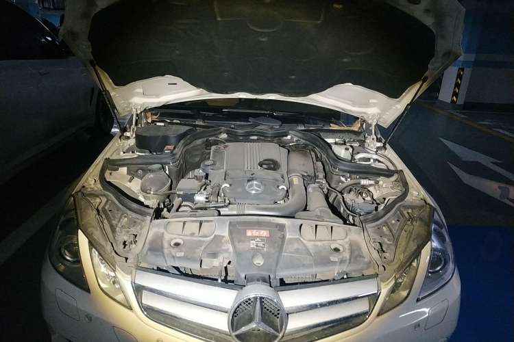 Used Mercedes-Benz E-Class 2011 E 260 CGI Convertible Edition Engine Bay