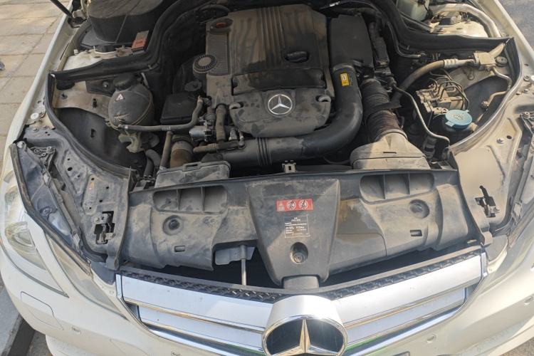 Used Mercedes-Benz E-Class 2011 E 260 CGI Coupe Engine Bay