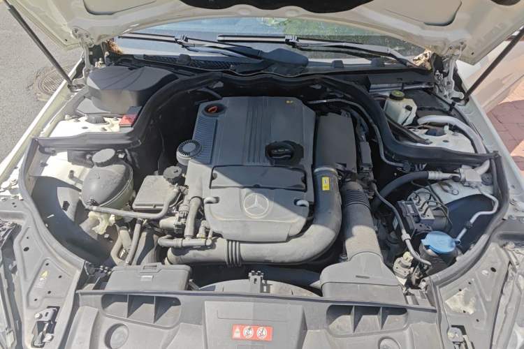 Used Mercedes-Benz E-Class 2011 E 260 CGI Coupe Engine Bay