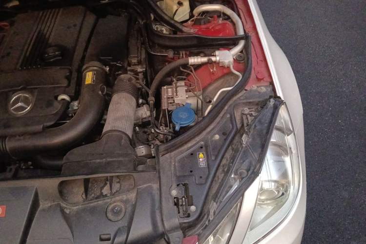Used Mercedes-Benz E-Class 2011 E 260 CGI Coupe Engine Bay Left