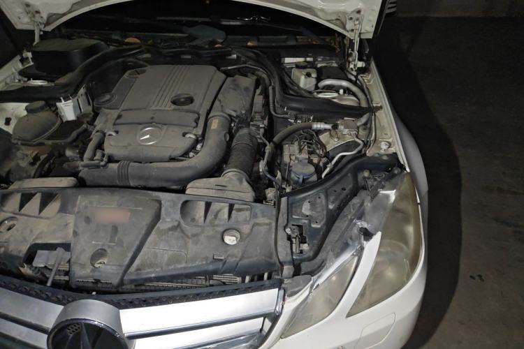 Used Mercedes-Benz E-Class 2011 E 260 CGI Coupe Engine Bay Left