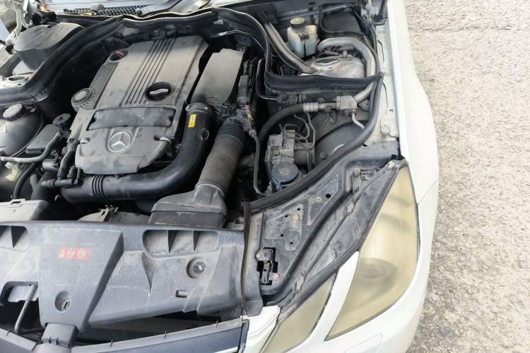 Used Mercedes-Benz E-Class 2011 E 260 CGI Coupe Engine Bay Left