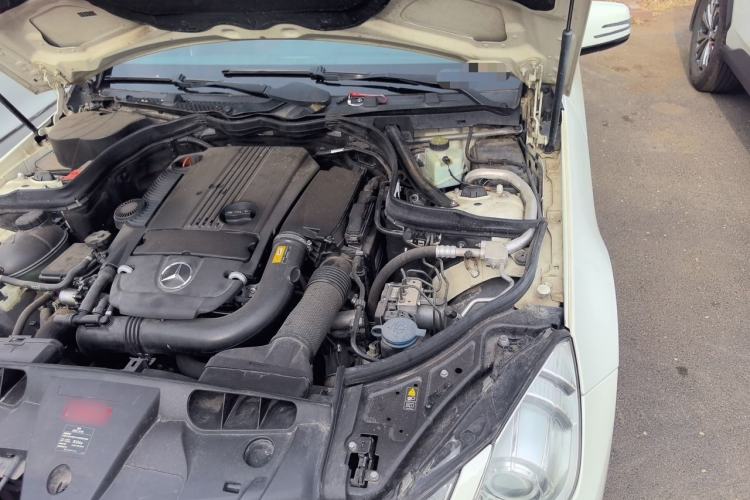 Used Mercedes-Benz E-Class 2011 E 260 CGI Coupe Engine Bay Left