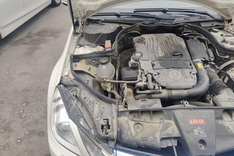 Used Mercedes-Benz E-Class 2011 E 260 CGI Coupe Engine Bay Right