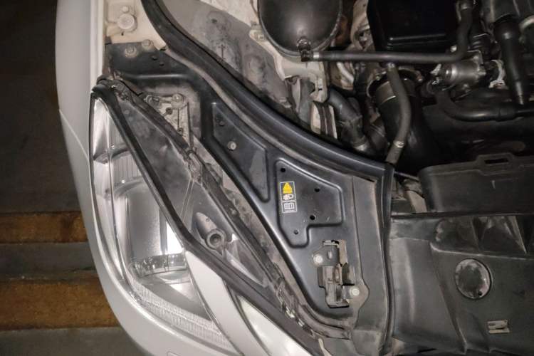 Used Mercedes-Benz E-Class 2011 E 260 CGI Convertible Edition Engine Bay Right