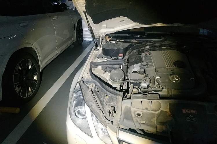 Used Mercedes-Benz E-Class 2011 E 260 CGI Convertible Edition Engine Bay Right