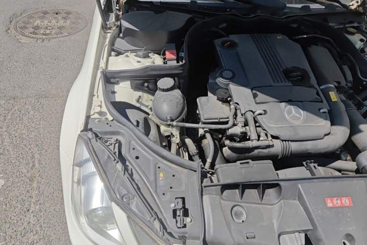 Used Mercedes-Benz E-Class 2011 E 260 CGI Coupe Engine Bay Right