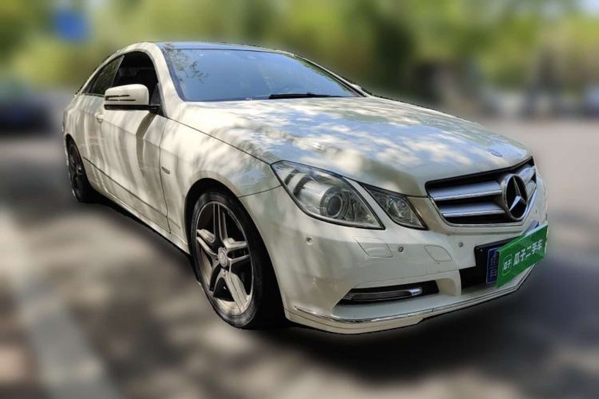 Used Mercedes-Benz E-Class 2011 E 260 CGI Coupe Front Right 45 Deg