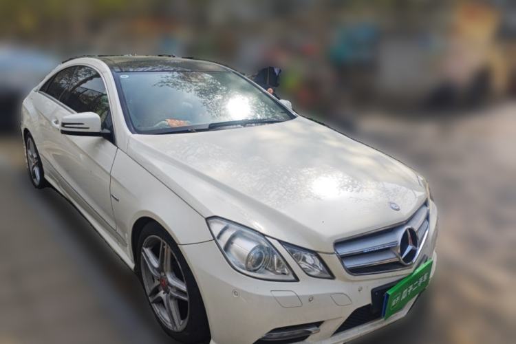 Used Mercedes-Benz E-Class 2011 E 260 CGI Coupe Front Right 45 Deg