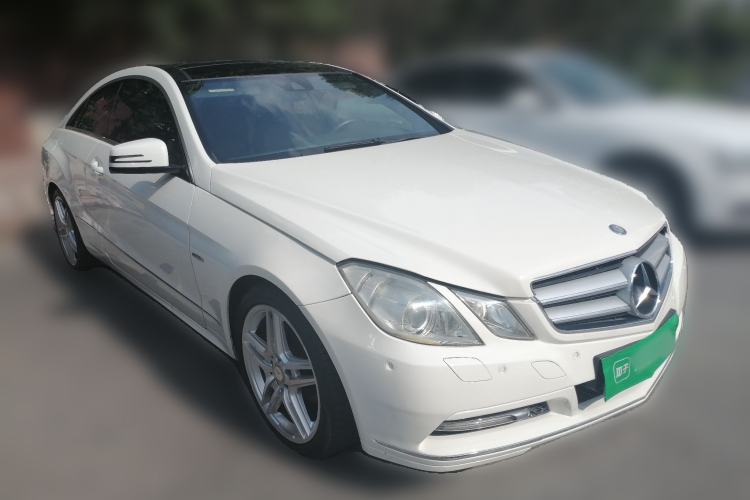 Used Mercedes-Benz E-Class 2011 E 260 CGI Coupe Front Right 45 Deg