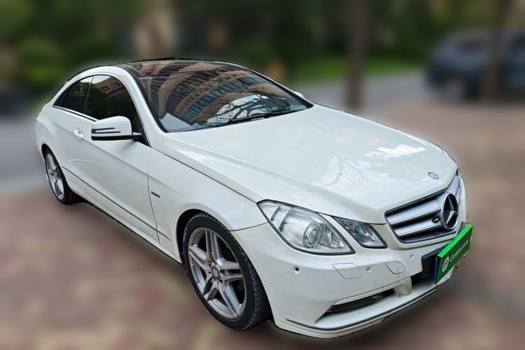 Used Mercedes-Benz E-Class 2011 E 260 CGI Coupe Front Right 45 Deg