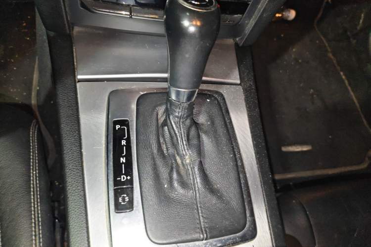 Used Mercedes-Benz E-Class 2011 E 260 CGI Coupe Gear Lever