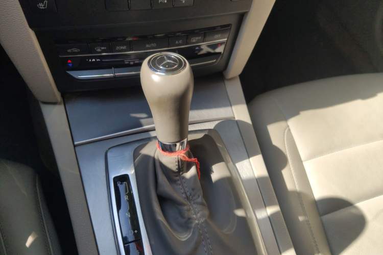 Used Mercedes-Benz E-Class 2011 E 260 CGI Coupe Gear Lever