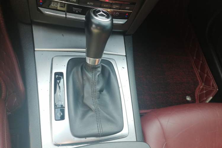 Used Mercedes-Benz E-Class 2011 E 260 CGI Coupe Gear Lever