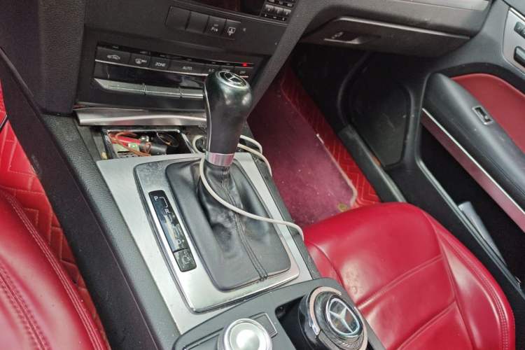 Used Mercedes-Benz E-Class 2011 E 260 CGI Coupe Gear Lever