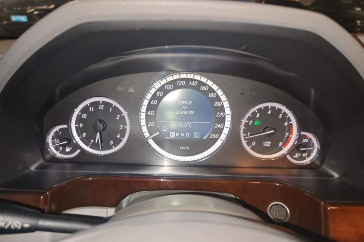 Used Mercedes-Benz E-Class 2011 E 260 L CGI Fashion Model Instrument Cluster