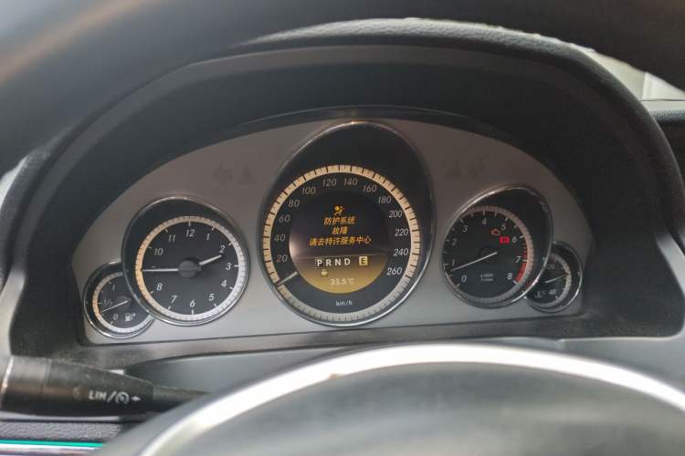 Used Mercedes-Benz E-Class 2011 E 260 CGI Coupe Instrument Cluster