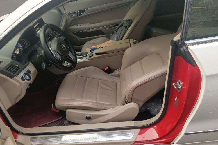 Used Mercedes-Benz E-Class 2011 E 260 CGI Coupe Left Front Seat