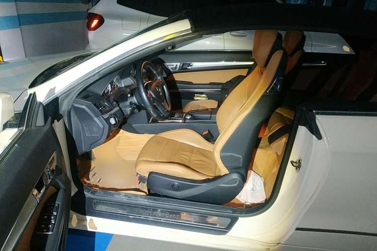 Used Mercedes-Benz E-Class 2011 E 260 CGI Convertible Edition Left Front Seat