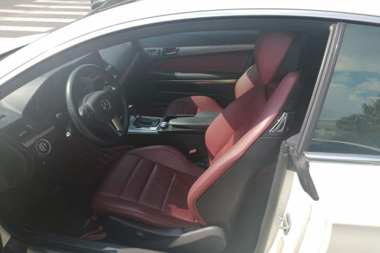 Used Mercedes-Benz E-Class 2011 E 260 CGI Coupe Left Front Seat