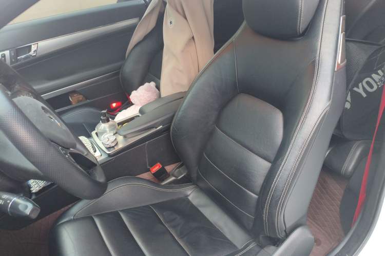 Used Mercedes-Benz E-Class 2011 E 260 CGI Coupe Left Front Seat