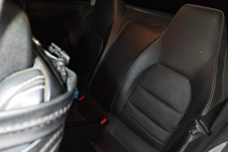 Used Mercedes-Benz E-Class 2011 E 260 CGI Coupe Left Rear Seat