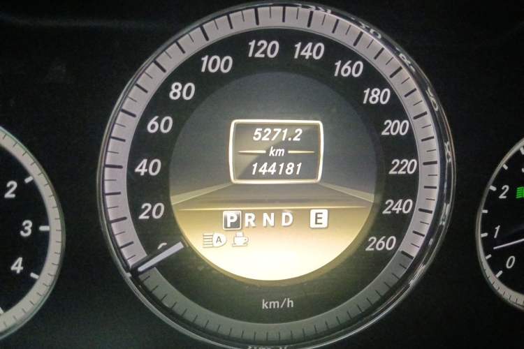 Used Mercedes-Benz E-Class 2011 E 260 CGI Coupe Odometer Close Up