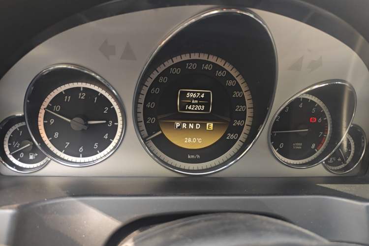Used Mercedes-Benz E-Class 2011 E 260 CGI Coupe Odometer Close Up