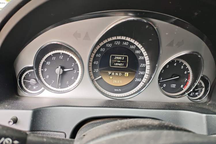 Used Mercedes-Benz E-Class 2011 E 260 CGI Coupe Odometer Close Up