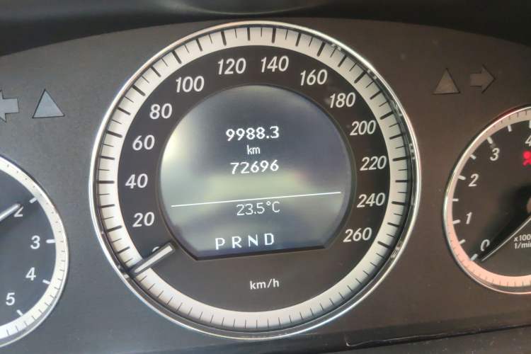 Used Mercedes-Benz E-Class 2011 E 260 CGI Coupe Odometer Close Up