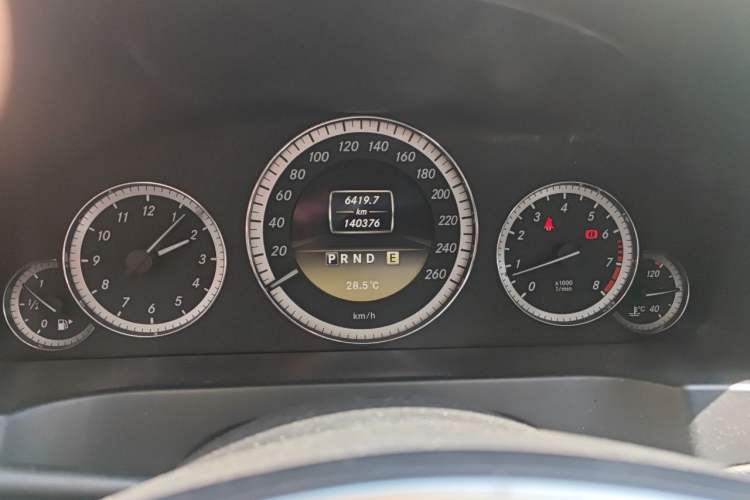Used Mercedes-Benz E-Class 2011 E 260 CGI Coupe Odometer Close Up