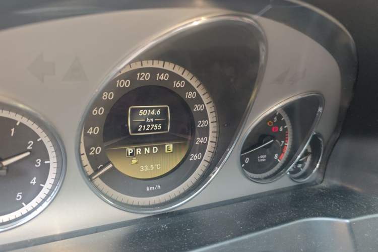 Used Mercedes-Benz E-Class 2011 E 260 CGI Coupe Odometer Close Up