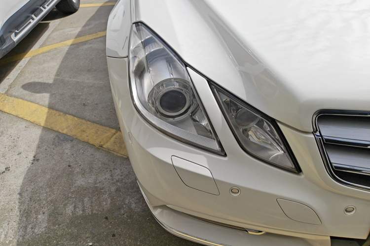 Used Mercedes-Benz E-Class 2011 E 260 CGI Coupe Right Front Headlight