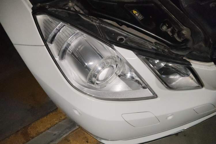 Used Mercedes-Benz E-Class 2011 E 260 CGI Convertible Edition Right Front Headlight