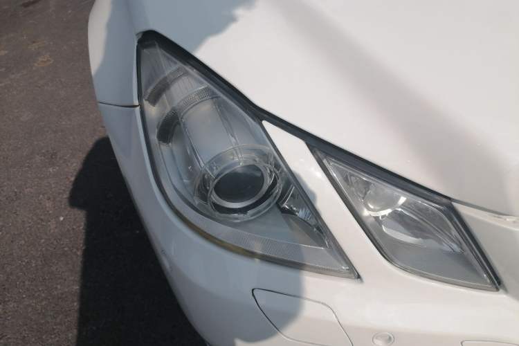 Used Mercedes-Benz E-Class 2011 E 260 CGI Coupe Right Front Headlight