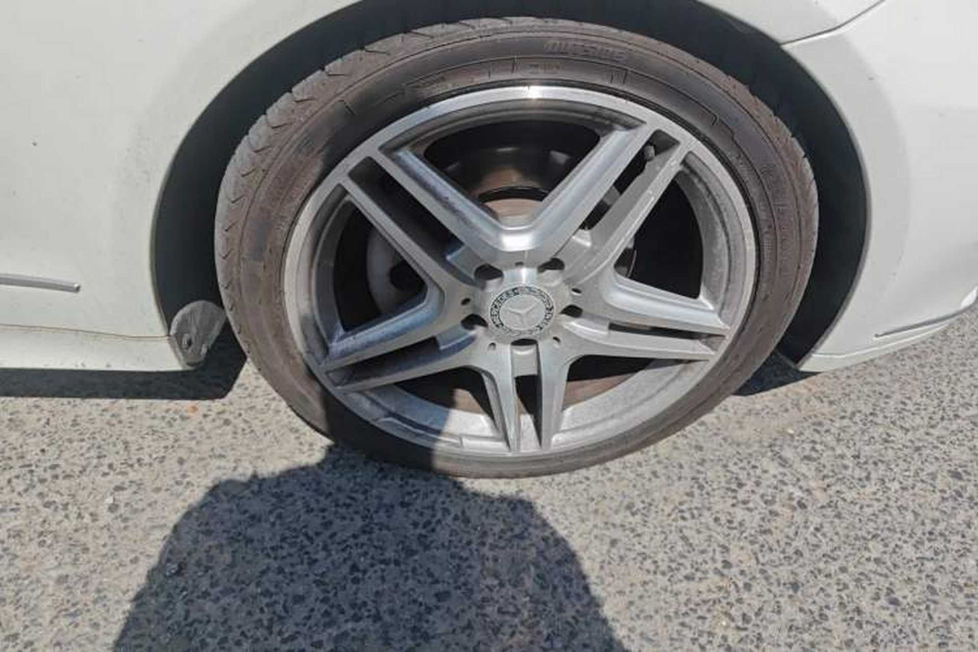 Used Mercedes-Benz E-Class 2011 E 260 CGI Coupe Right Front Wheel Hub