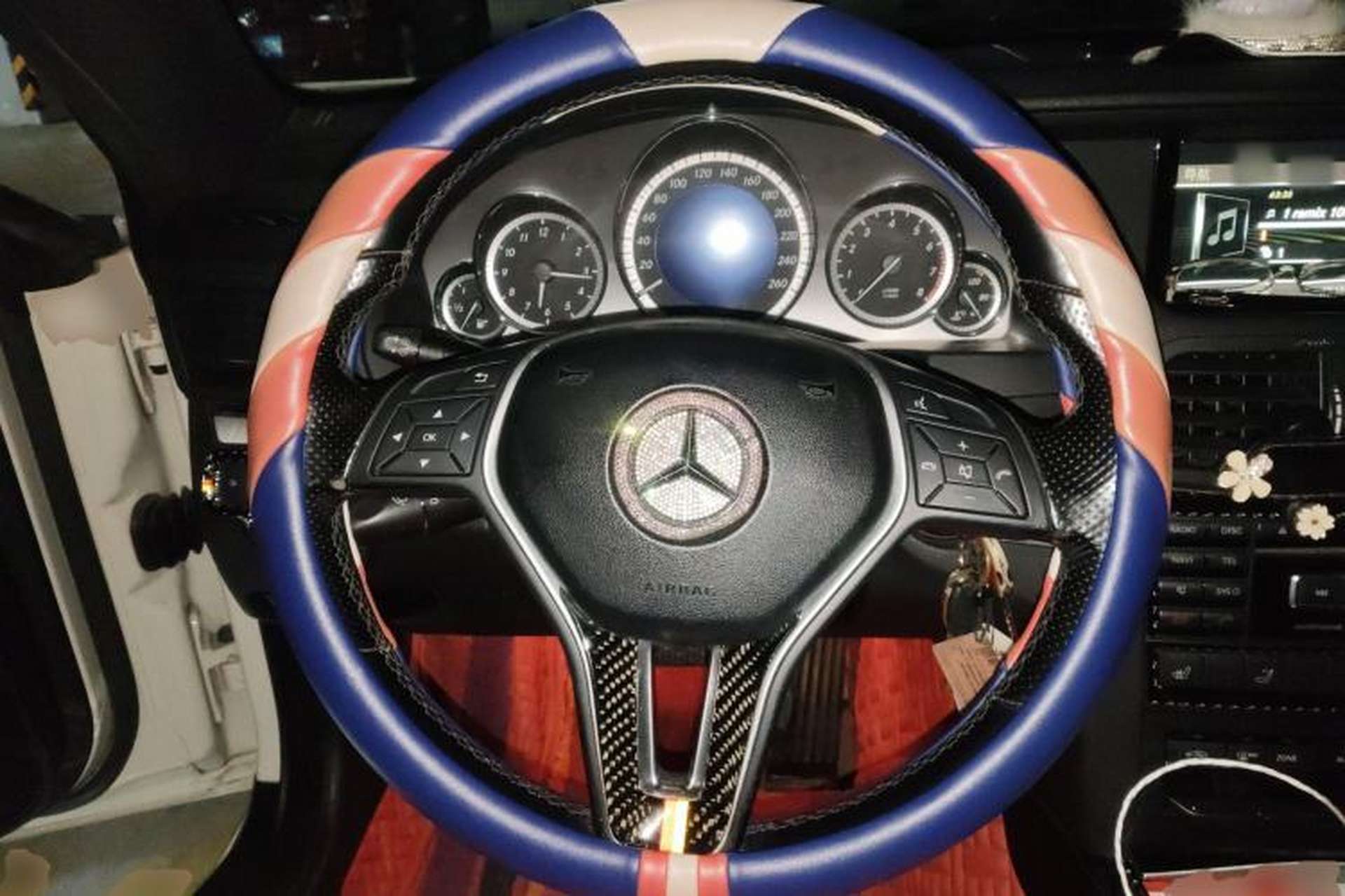 Used Mercedes-Benz E-Class 2011 E 260 CGI Convertible Edition Steering Wheel