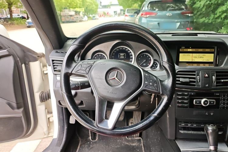 Used Mercedes-Benz E-Class 2011 E 260 CGI Coupe Steering Wheel