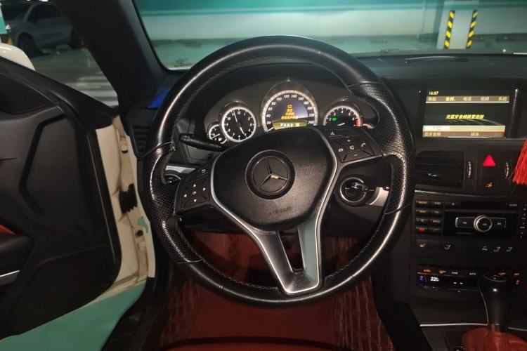 Used Mercedes-Benz E-Class 2011 E 260 CGI Convertible Edition Steering Wheel